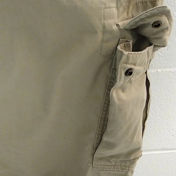 LEVIS WATERLESS, 100% COTTON, KHAKI TAN, CARGO SHORTS, SNAP CARGO POCKETS, W52 - Picture 4 of 10